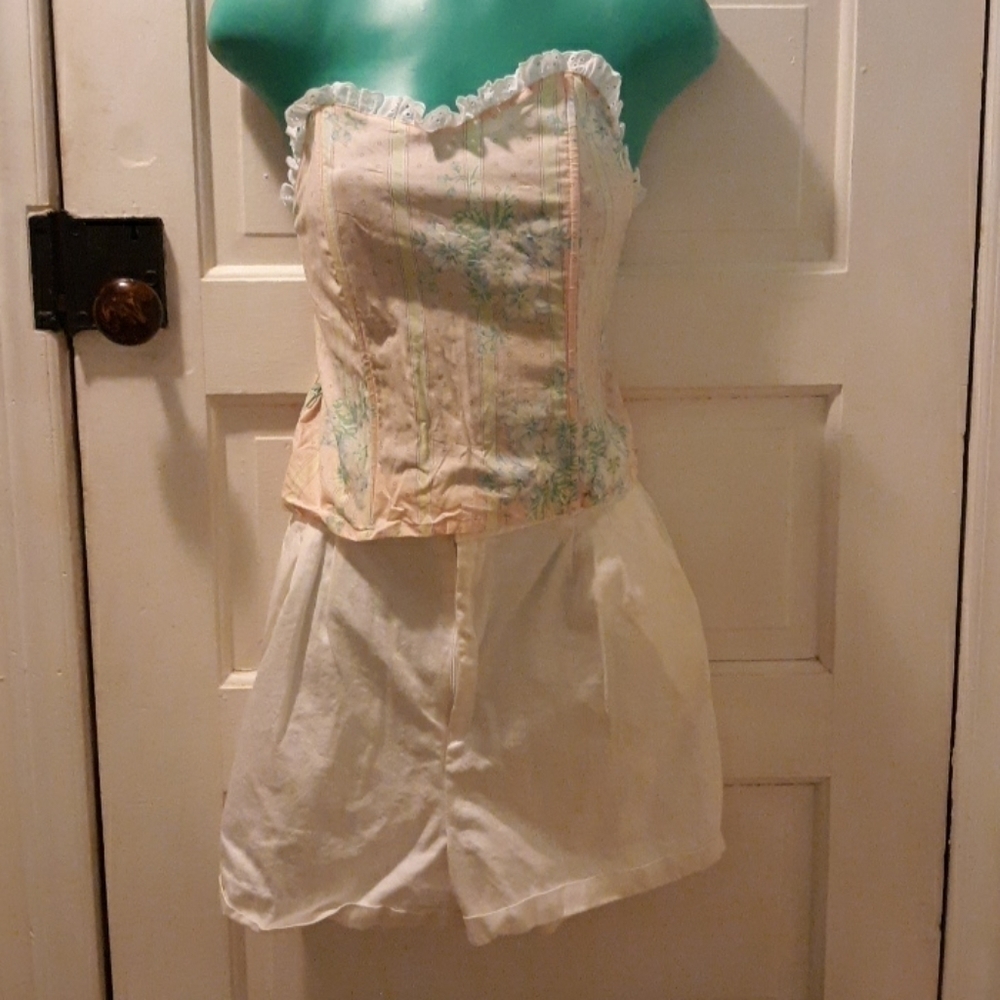 Vintage 1980s Linray high rise pleated shorts